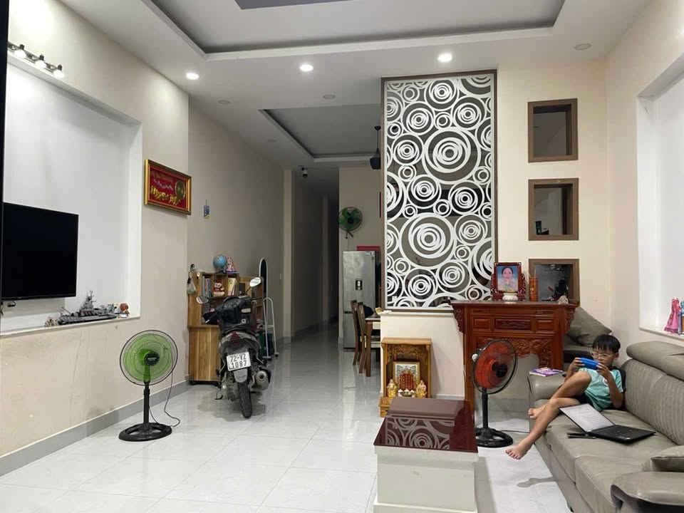 Nhà cấp 4 2PN tại Phú Mỹ, Thủ Dầu Một - Giá 2 tỷ, Sẵn sàng vào ở ngay!