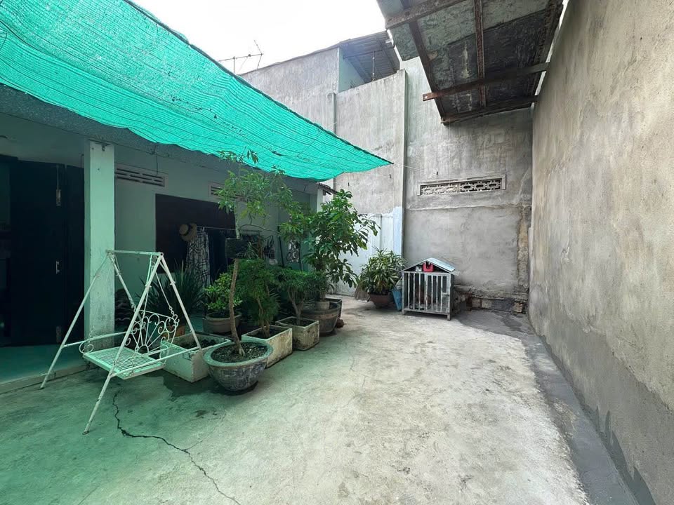 Nhà cấp 4 hẻm Đặng Tất, Vĩnh Hải, Nha Trang 122.6m² giá 6 tỷ - Cơ hội đầu tư tuyệt vời!