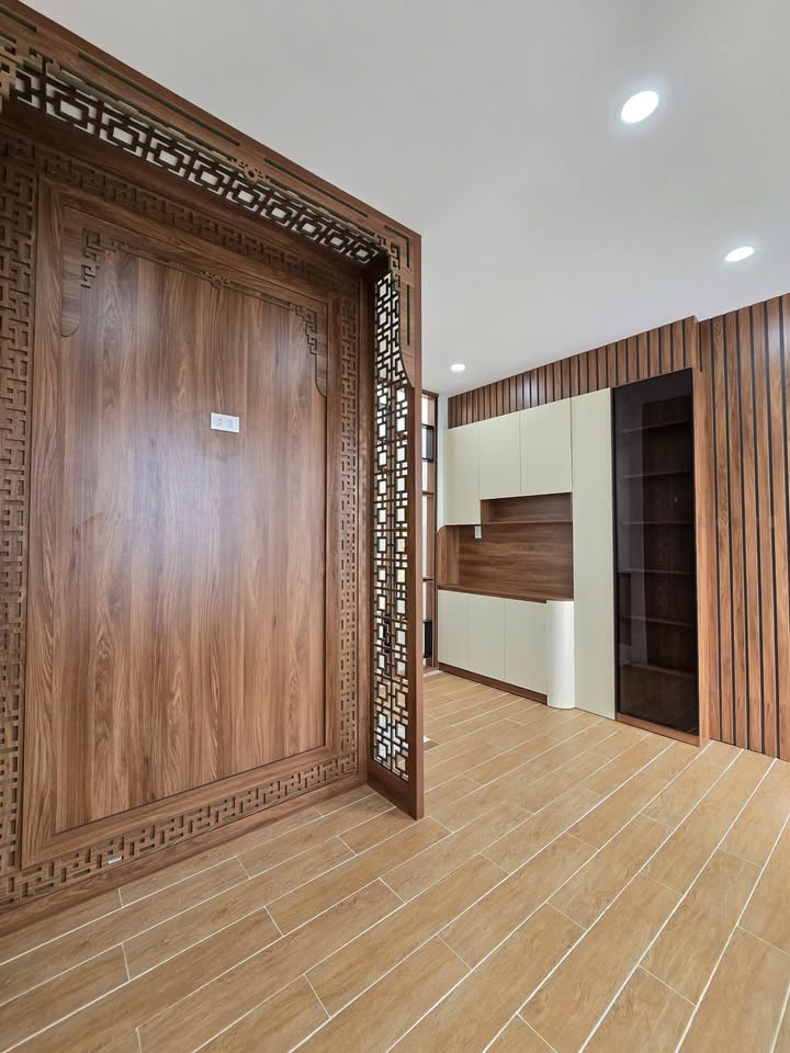 Nhà lệch tầng cao cấp Thạnh Lộc 27, Q12 giá 7.8 tỷ - Nội thất tinh tế, dọn vào ở ngay!