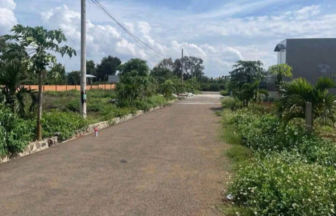 Đất liền kề Trà sữa Hoa Kai, Đức Trọng 75m² giá 1.28 tỷ - Vị trí đắc địa, tiện ích đầy đủ!