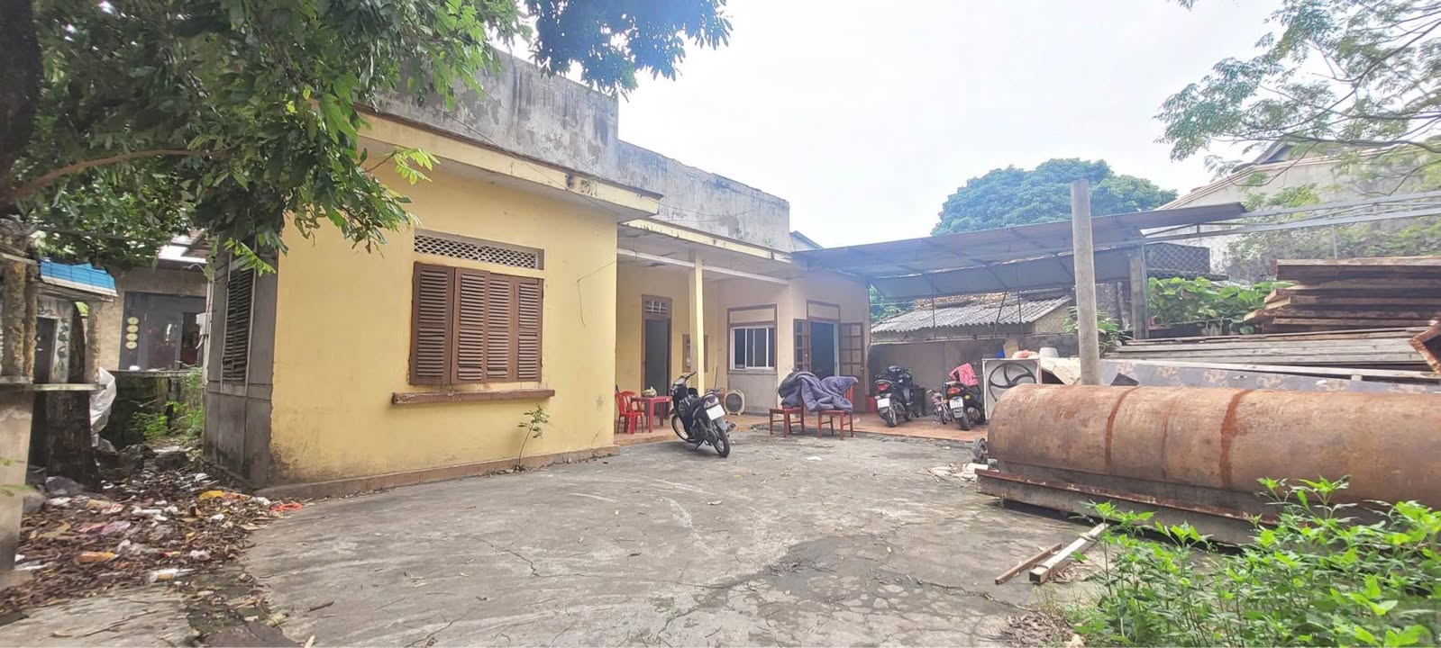 Nhà bán tại Nam Lý, Đồng Hới 293m² giá chỉ 2.3 tỷ - Ô tô vào tận nơi!