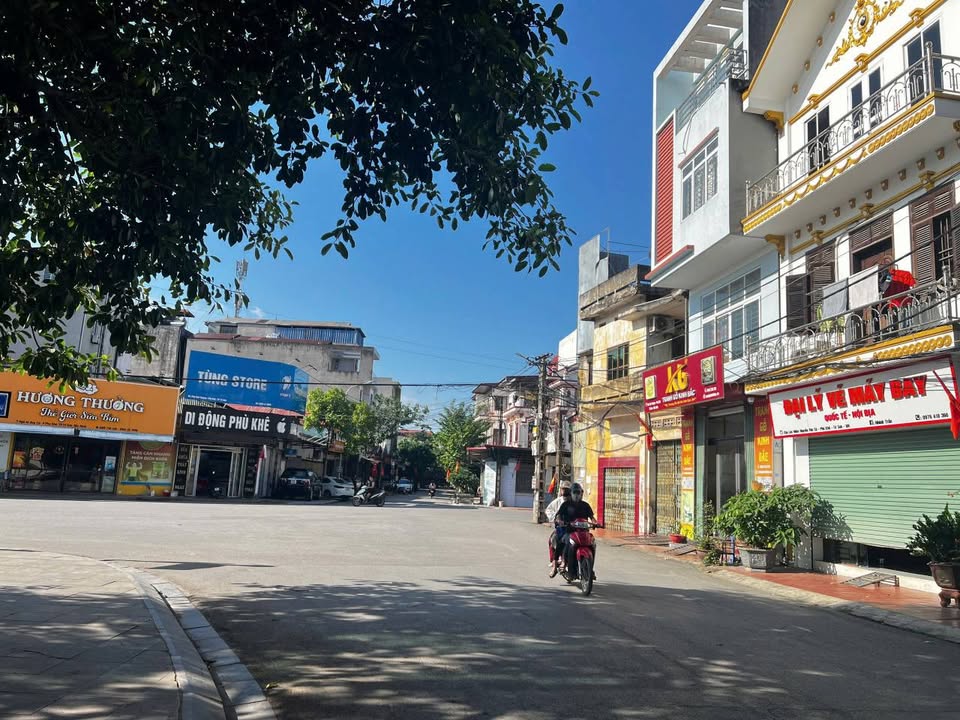 Đất Phù Khê 58,1m² giá 2 tỷ - Siêu vị trí sát công viên Nguyễn Văn Cừ!