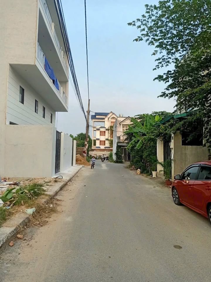 Nhà mặt tiền hẻm 47 Trường Lưu, Thủ Đức 80m² giá 4.55 tỷ - Kinh doanh tuyệt vời!