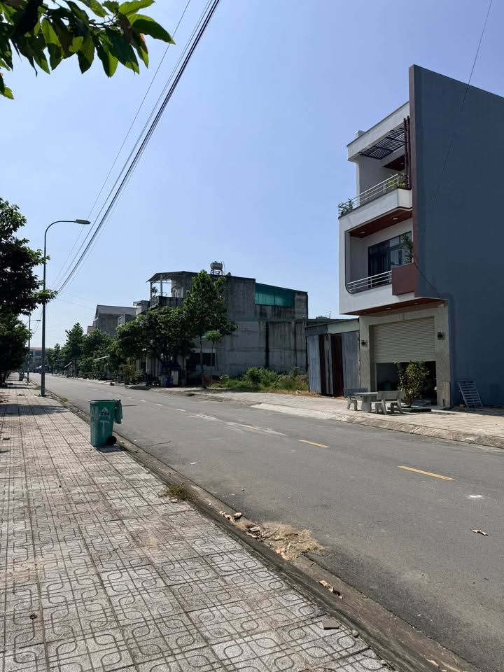 Đất tái định cư Phước Thiền 100m² giá thỏa thuận - Hướng đông, vị trí đẹp!