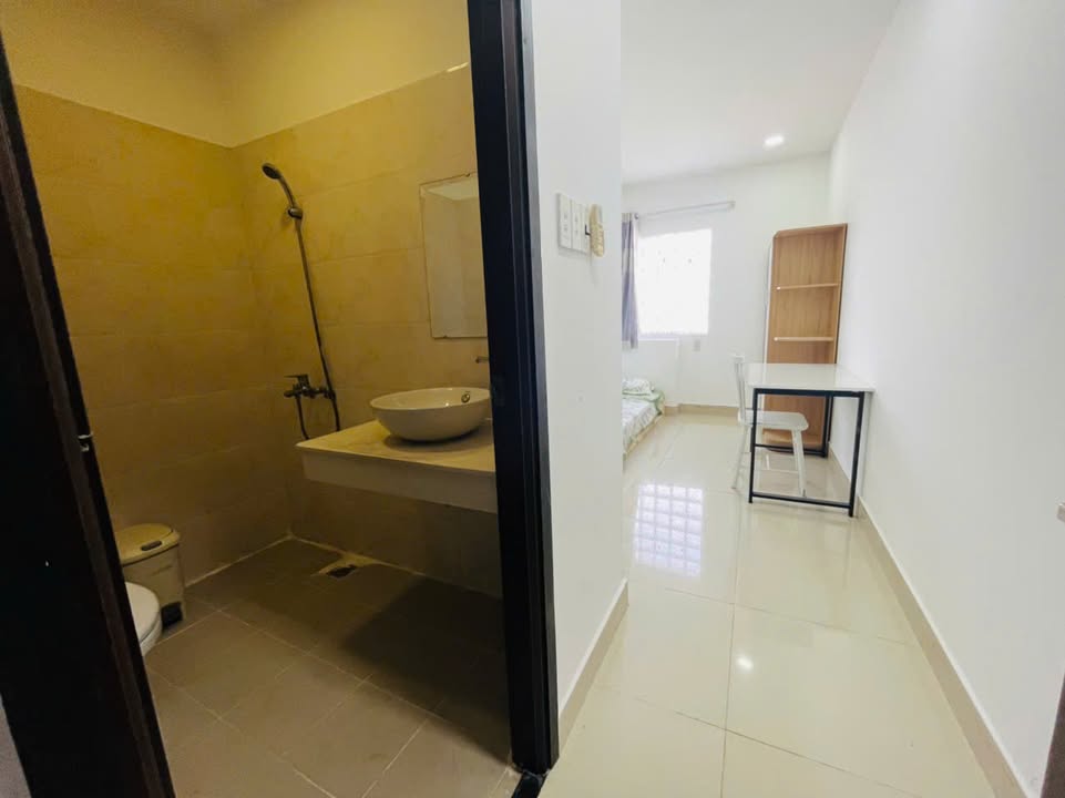 Phòng cho thuê đường Nguyễn Trung Trực, quận Bình Thạnh - Nội thất đầy đủ, giá thỏa thuận!