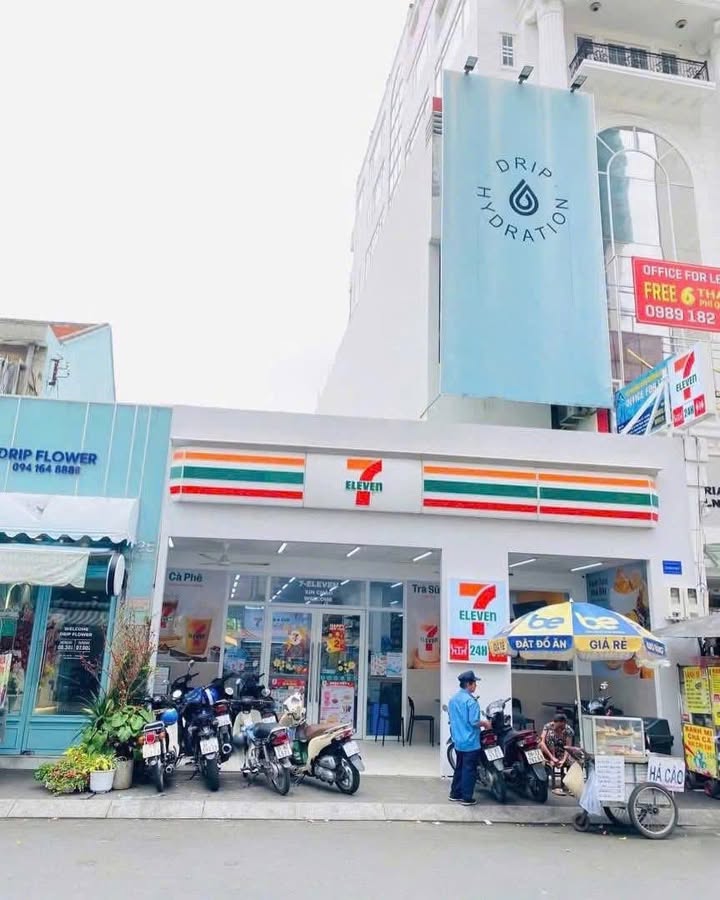 Bán gấp FrontHouse 330m² mặt tiền quận 1 - Cơ hội đầu tư hiếm có!