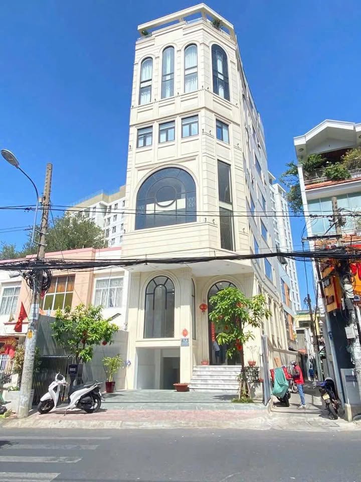 Tòa nhà góc 2 mặt tiền Lê Quang Định, Gò Vấp - 183m² giá 72 tỷ - Đầu tư sinh lời bền vững!