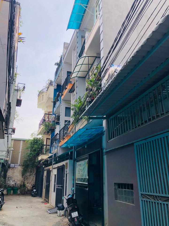 Nhà mới Tăng Nhơn Phú B 52m² giá 5 tỷ - Cơ hội hiếm có!