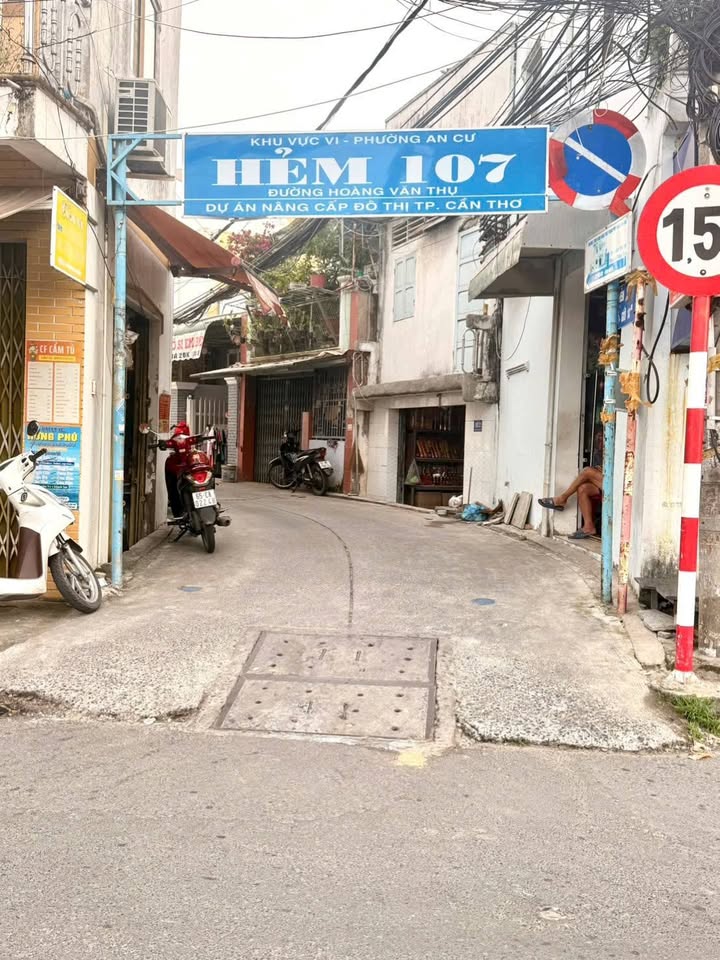 Nhà phố Hẻm 107 Hoàng Văn Thụ, An Cư 46.7m² giá 2.57 tỷ - Tiện ích xung quanh đầy đủ!