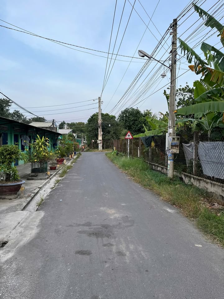 Nhà mới Hẻm Thượng Thâu Thanh, Hòa Thành, Tây Ninh 162m² - Giá chỉ 1.29 tỷ!