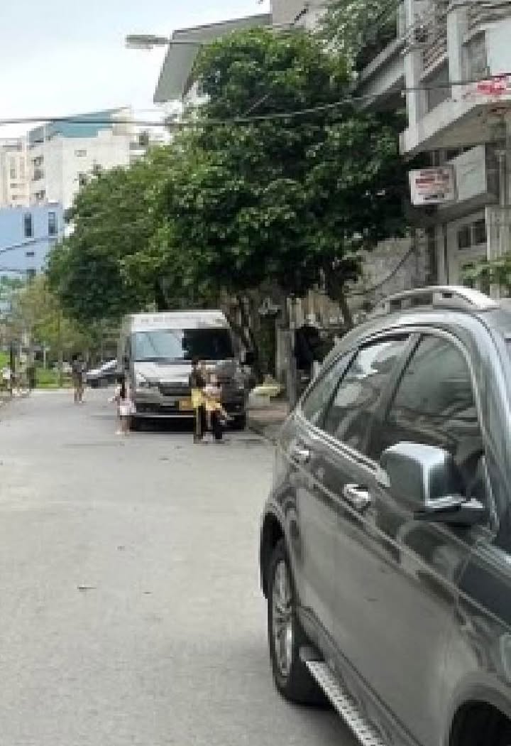 Đất Ngọc Thụy Long Biên 200m² giá 16 tỷ - Đầu tư kinh doanh tuyệt vời!