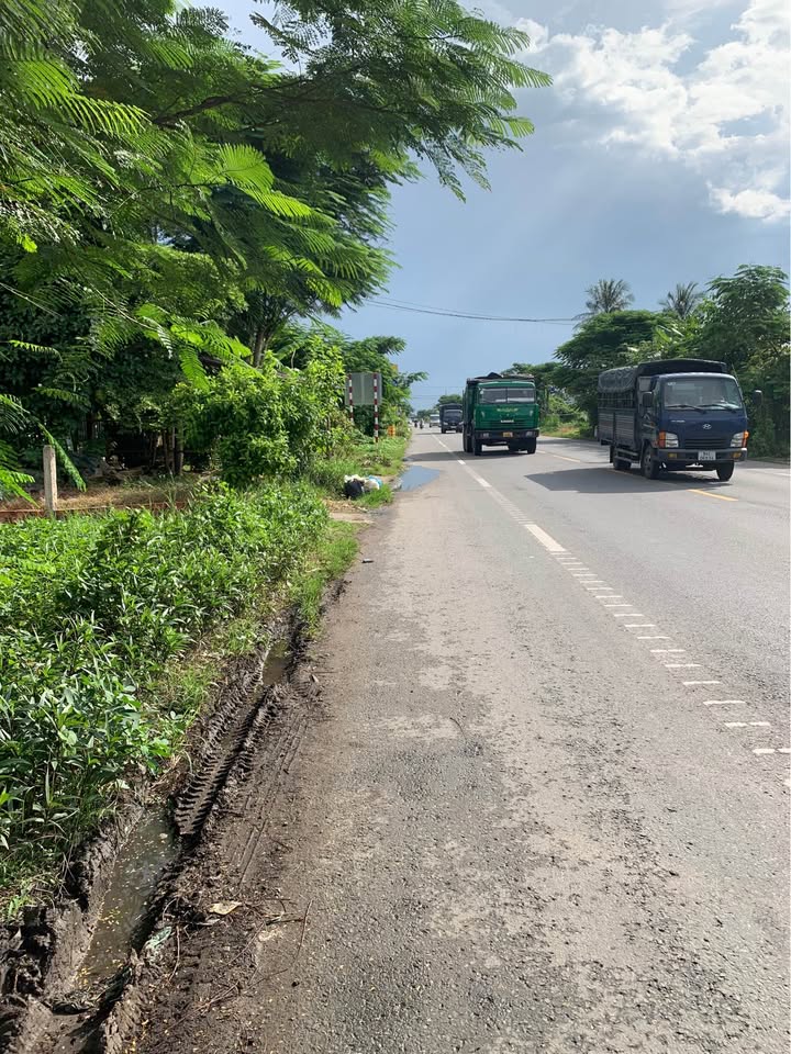 Đất nền mặt tiền Quốc Lộ 1A, Thạnh Quới, giá chỉ 500 triệu - Cơ hội đầu tư tuyệt vời!