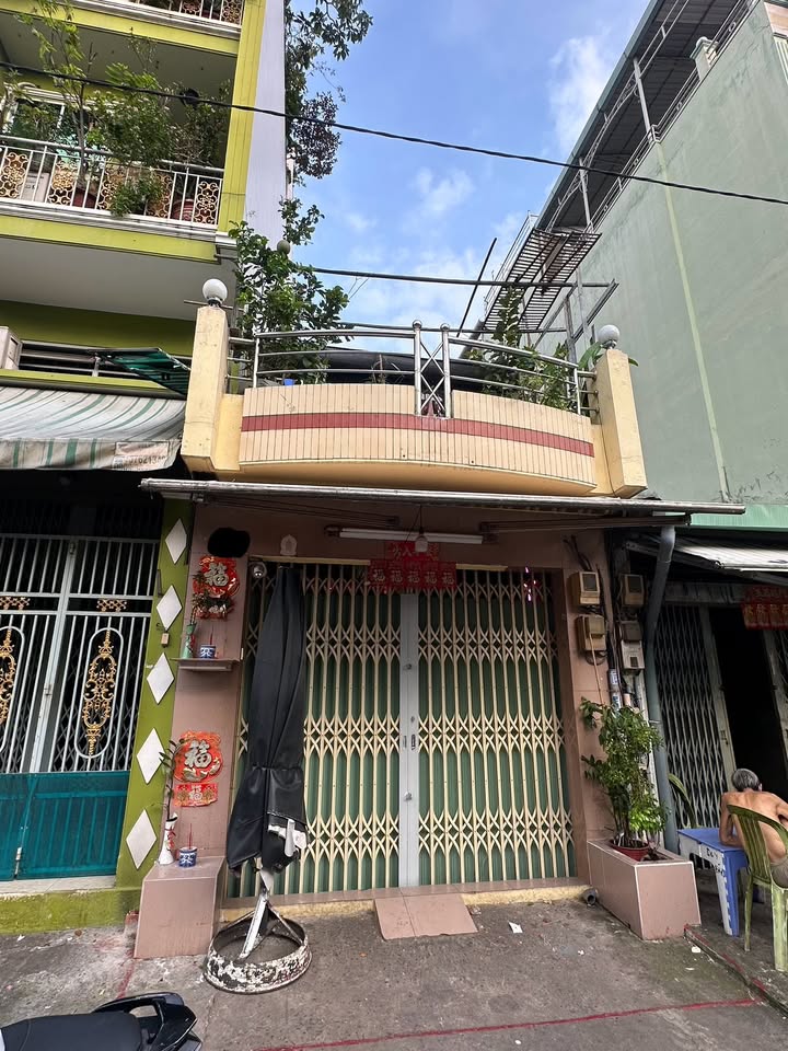 Nhà phố Hà Tôn Quyền, Q5, 54m² giá 10.95 tỷ - Sổ đỏ chính chủ, hỗ trợ vay!