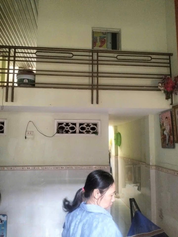 Nhà riêng Thuận An 40m² giá 9xx triệu - Gần đường Lê Thị Trung!