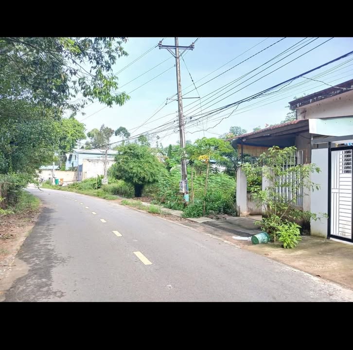 Đất nền Bến Cát 76m² giá 1 tỷ - Xây dựng tự do, mặt tiền nhựa