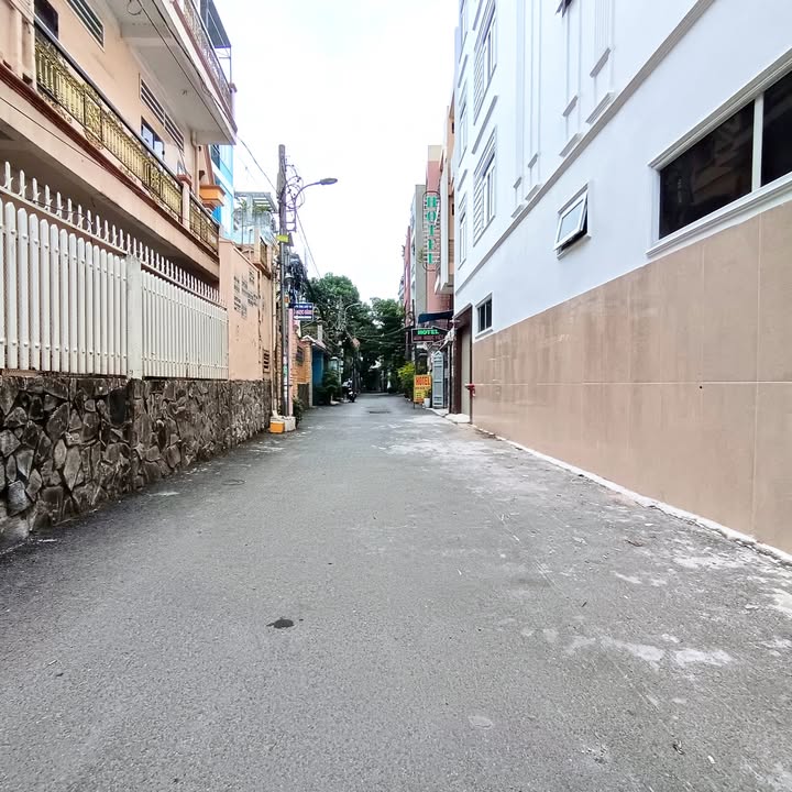 Căn hộ dịch vụ 380m² tại Cityland Nguyễn Văn Lượng giá 29.5 tỷ - Đầu tư sinh lời ngay!