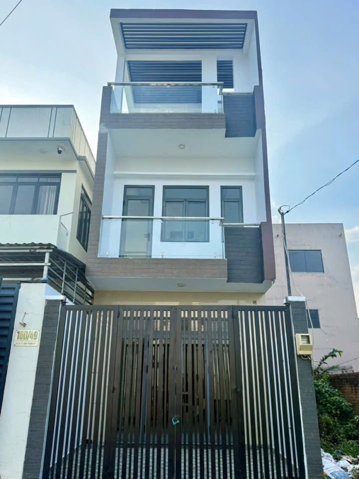 Nhà 1 trệt 2 lầu đường Nguyễn Xiển, quận 9, 52m² giá 4.5 tỷ - Đối diện Vin