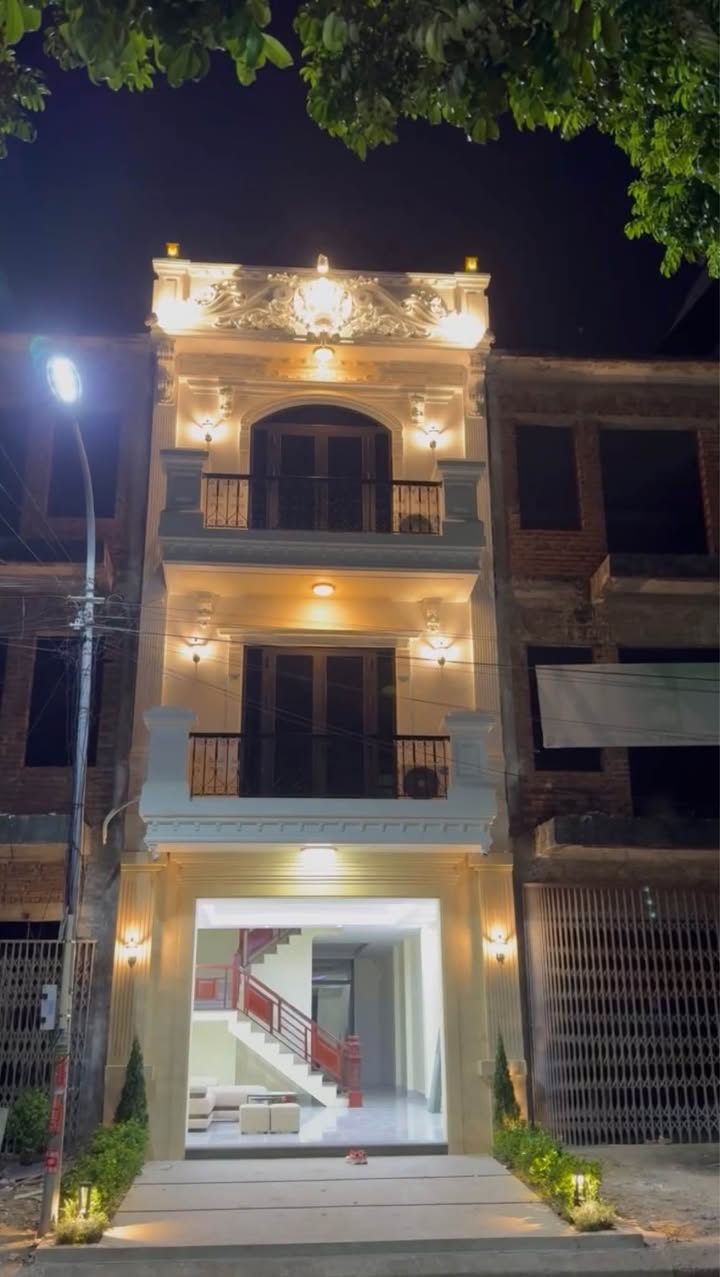 Nhà 3 tầng tại KDT Phú Điền - Đồng Nguyên - 100m² - Chính chủ bán gấp!