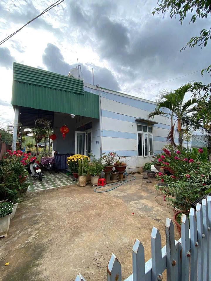 Nhà riêng Khánh Xuân, Buôn Ma Thuột 194m² giá 2.4 tỷ - Địa thế thuận lợi, sẵn sàng vào ở!