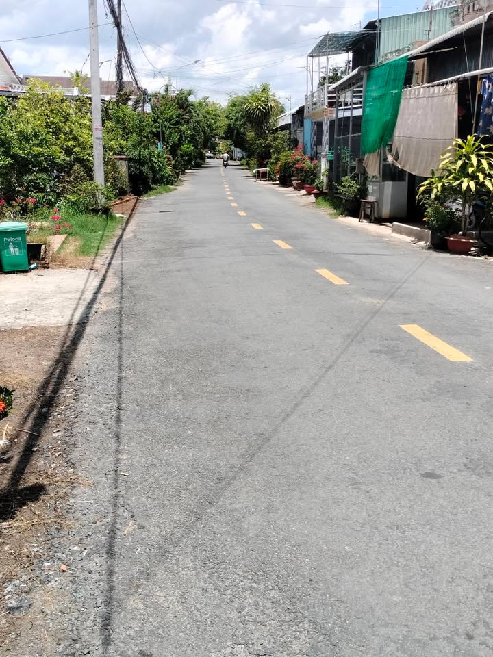 Đất nền 250m² tại ấp 2, xã Tân Hưng, Cái Bè, Tiền Giang - Giá chỉ 2.3 tỷ, thuận tiện kinh doanh!