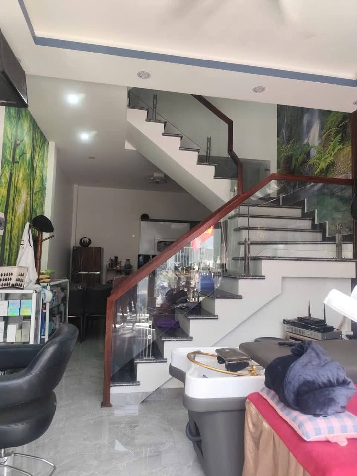 Nhà riêng Đằng Hải 41m² giá 3.5 tỷ - Kinh doanh sầm uất, ô tô tránh nhau!