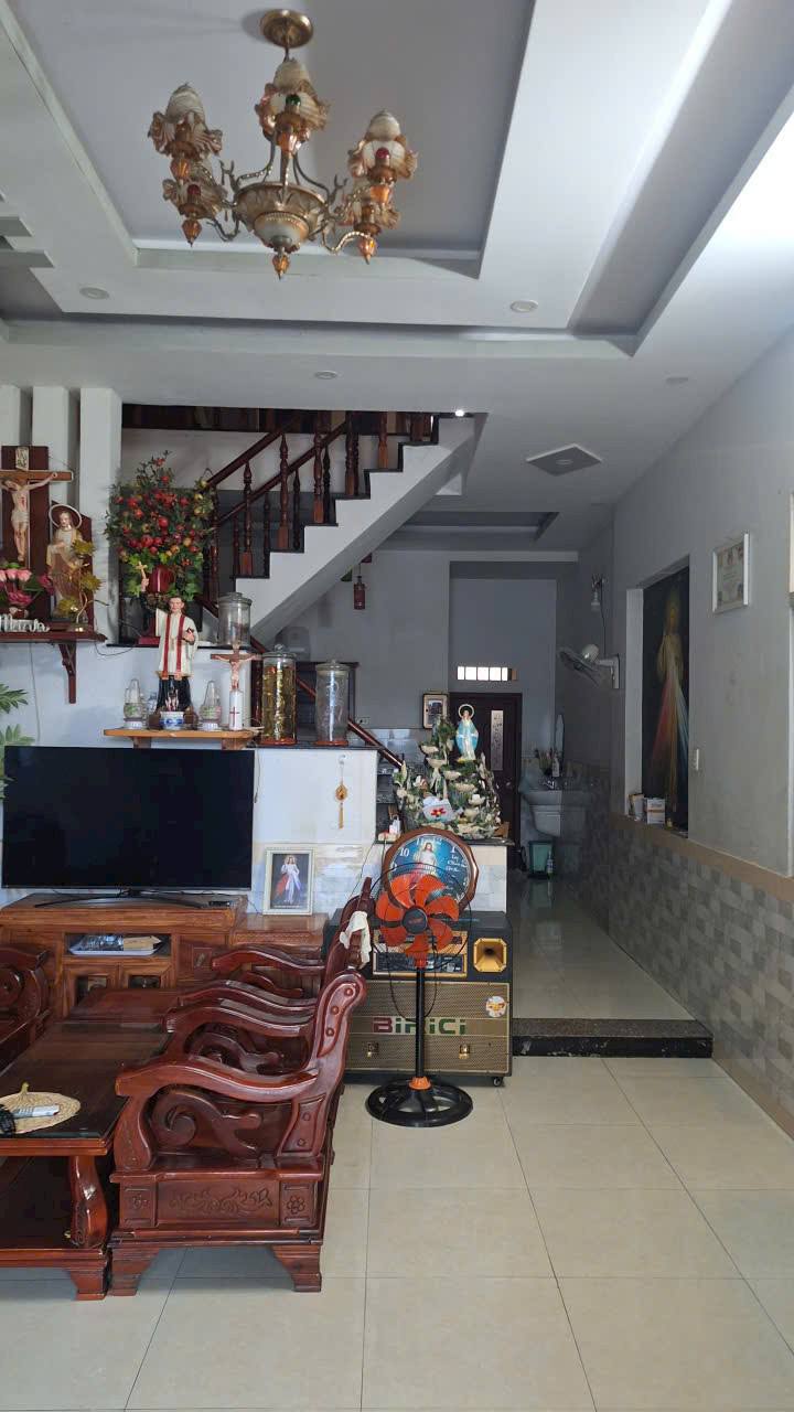 Nhà lầu trệt Dĩ An 72m² giá 4 tỷ - Vị trí đẹp gần Ngã Tư Chiêu Liêu!