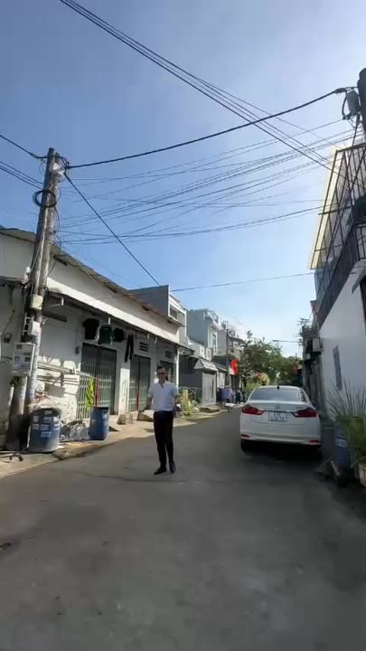 Nhà bán Dĩ An 66.8m² giá 3.68 tỷ - Lô góc 2 mặt tiền, tặng 4 phòng trọ!