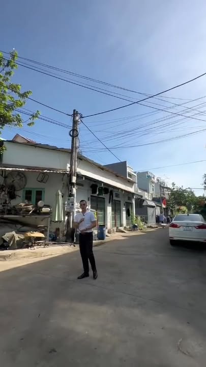 Nhà bán gấp Dĩ An 66.8m² giá 3.68 tỷ - Lô góc 2 mặt tiền, đầu tư sinh lời ngay!