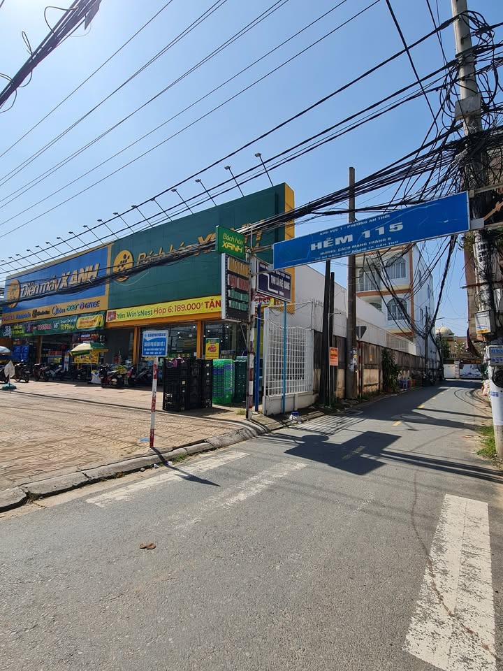 Nhà 2 Lầu Góc Thoáng Mát Hẻm 115 CMT8, Bình Thủy 47.5m² - Giá 3.33 Tỷ Thương Lượng!