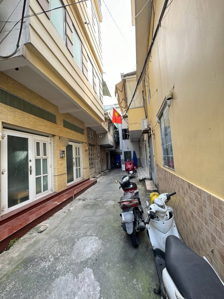 Nhà riêng Nguyễn Công Trứ, Bình Thạnh 40m² giá 4.5 tỷ - Địa điểm đắc địa gần Quận 1!