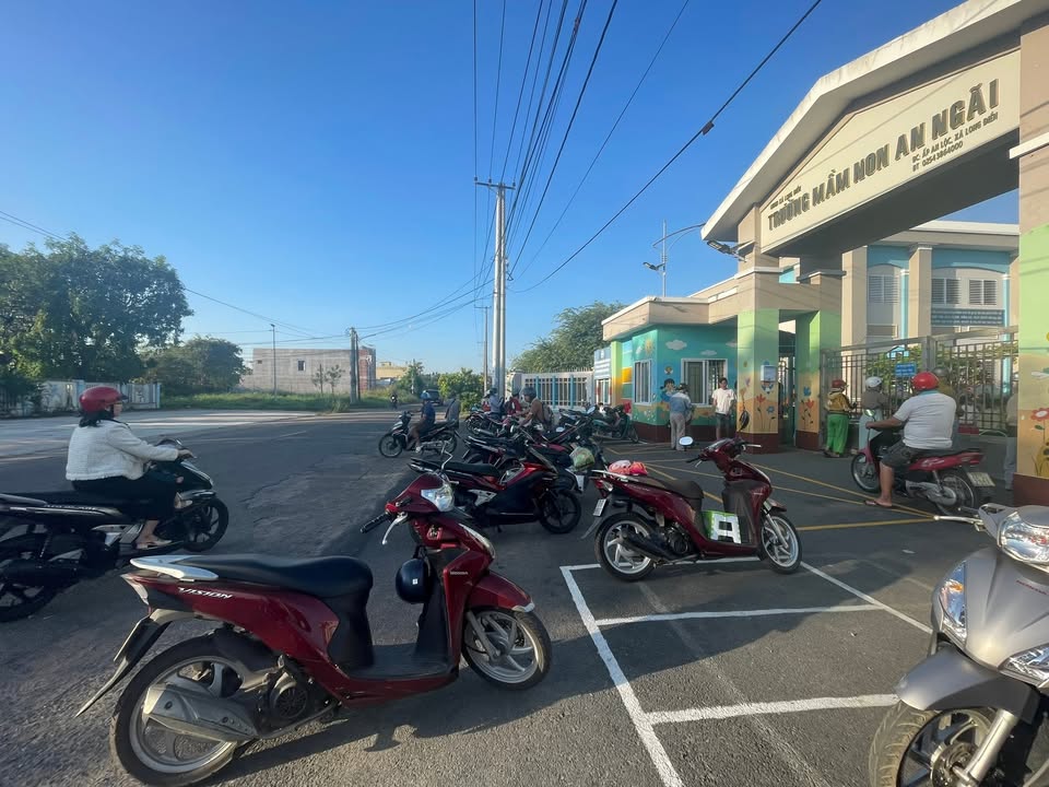 Nhà mặt tiền đường Nhựa Thông, Long Điền 103m² giá 1.65 tỷ - Kinh doanh thuận lợi!