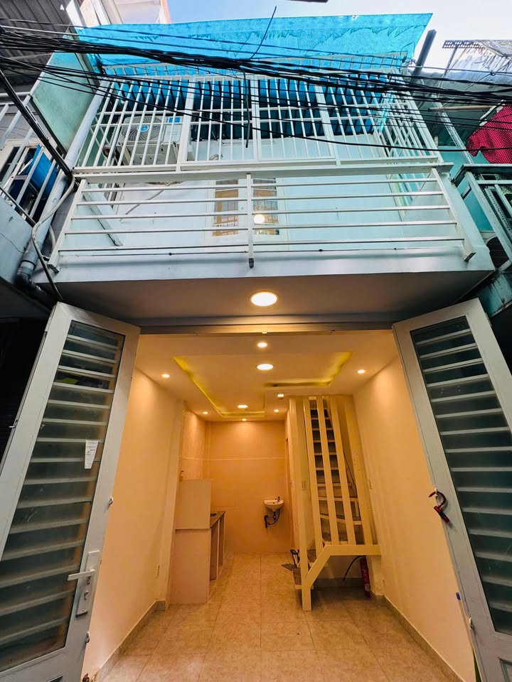 Nhà phố Bình Tân 15m² giá 2.1 tỷ - Đến ở ngay!