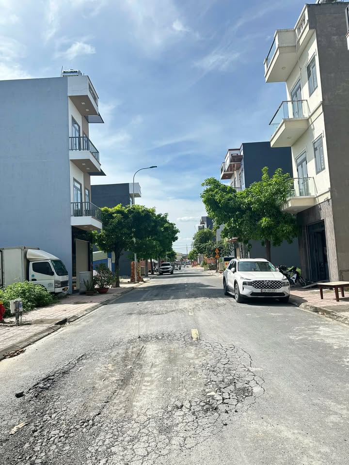 Đất nền An Phú, Thuận An 67.5m² giá 2.5 tỷ - Sổ đỏ chính chủ, đầu tư sinh lời!