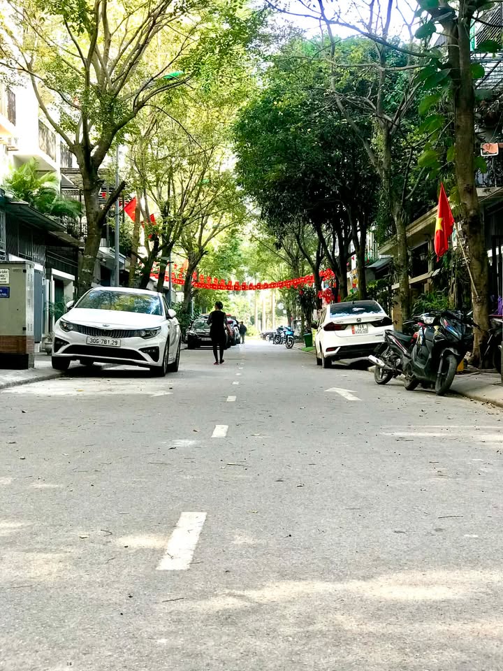 Nhà liền kề đường Lưu Hữu Phước, 62m² giá 20.8 tỷ - Vừa ở vừa kinh doanh thuận tiện!