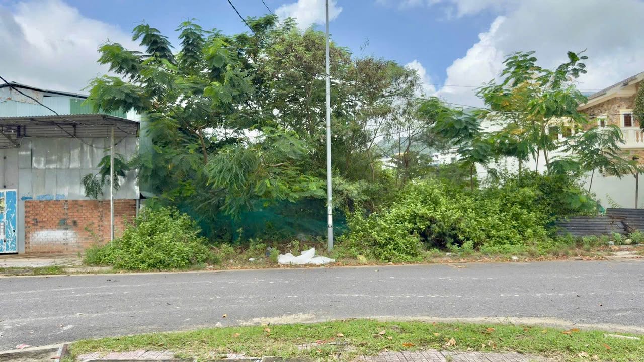 Đất biệt thự hướng biển KĐT Vĩnh Hòa 284,2m² giá chỉ 15 tỷ - Tiềm năng đầu tư lớn!