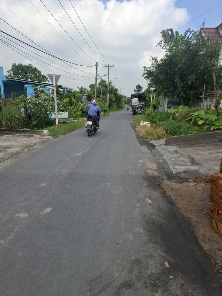 Đất nền mặt tiền đường 409, Phước Vĩnh An, 174m² giá 3.2 tỷ - Cơ hội đầu tư hấp dẫn!