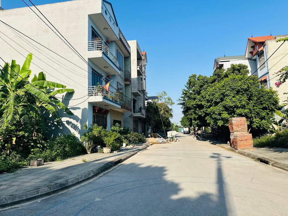 Đất Giãn dân Đại Đình, Tân Hồng, Từ Sơn 100m² giá 6 tỷ - Vị trí đắc địa, sổ hồng chính chủ!