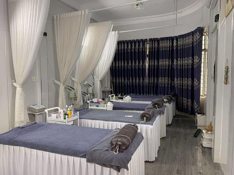 Spa cao cấp mặt tiền Ỷ Lan, Quy Nhơn 300m² giá 15 triệu - Sang gấp, vào làm ngay!