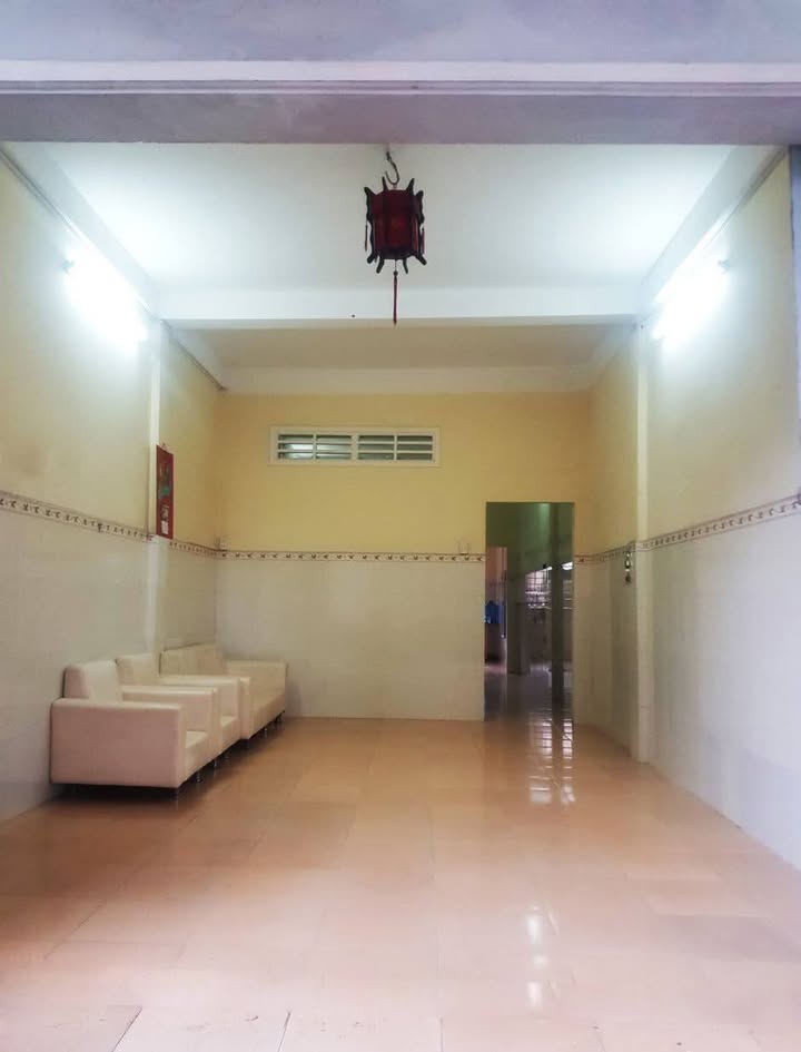 Nhà cho thuê phường 9 Vĩnh Long 2PN giá 3 triệu - Đường ô tô tới nhà!