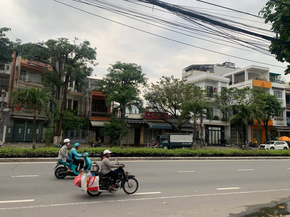 Bán đất tặng nhà 3 tầng mặt tiền đường 2/9, Đà Nẵng - Đầu tư sinh lời ngay!