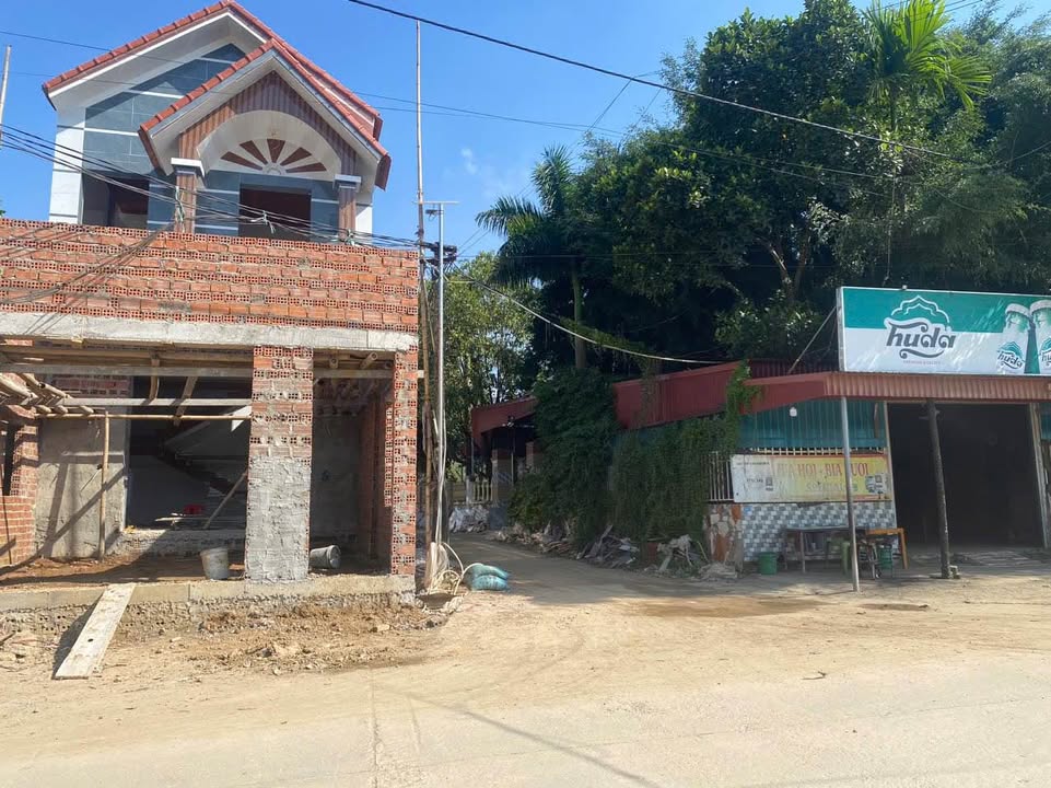 Đất nền tại xã Hà Vinh, huyện Hà Trung 900m² giá chỉ 700 triệu - Phù hợp xây nhà ở và cho thuê!