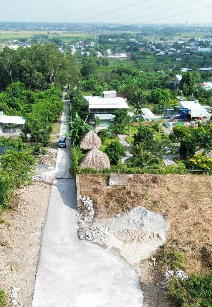 Đất nền 1.000m² tại Đường 33, Phường Long Hương - Giá 1.7 tỷ - Đầu tư sinh lời ngay!