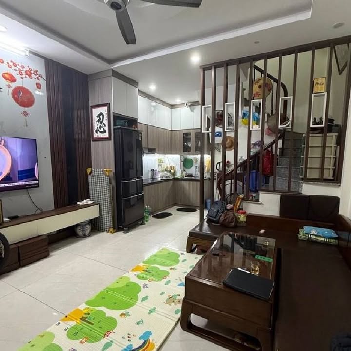 Nhà 5 tầng Đông Ngạc 33m² giá 7 tỷ - Sẵn sàng vào ở ngay!