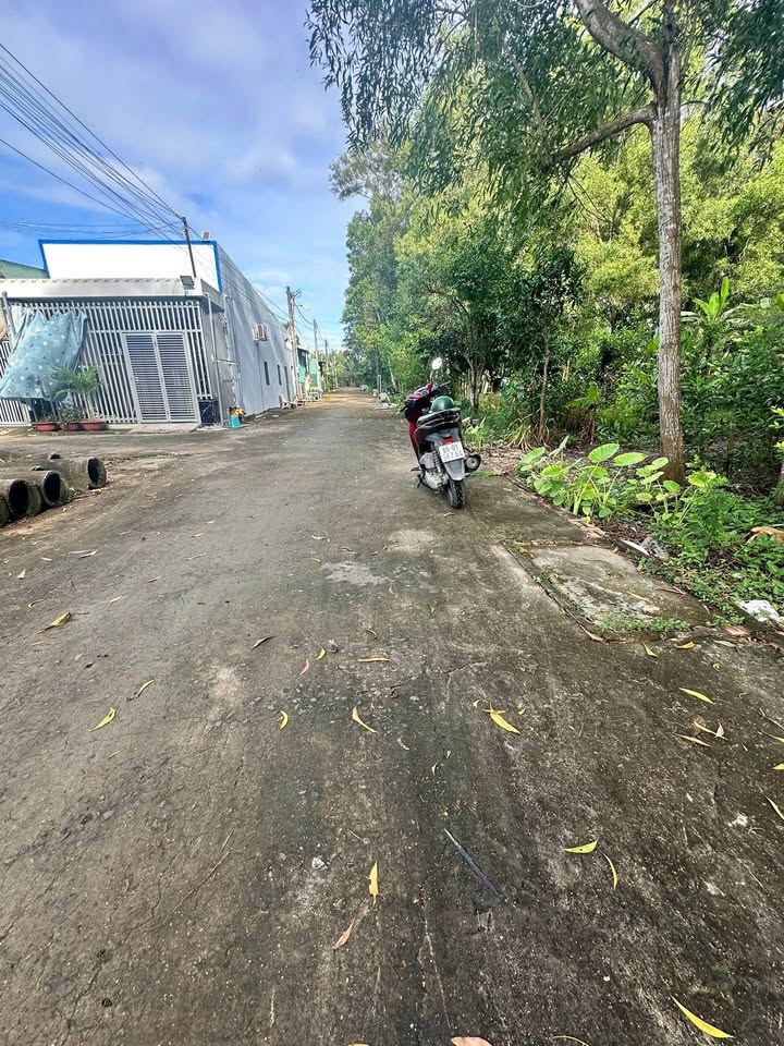 Đất nền góc 2 mặt tiền Trà Nóc 174m² giá 700 triệu - Đầu tư sinh lời ngay!