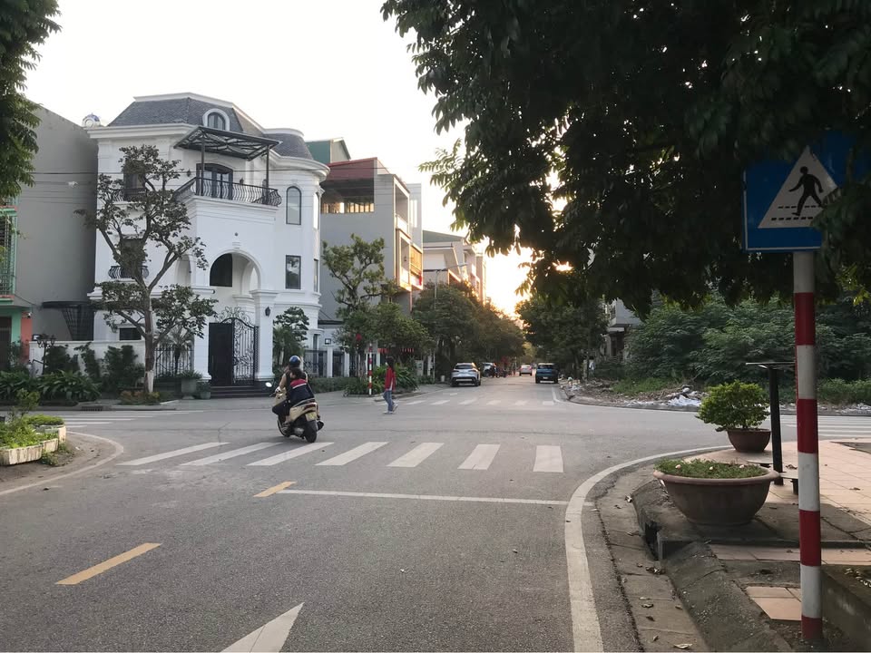 Đất nền Khu đô thị Đình Bảng 100m² giá tốt - Đối diện công an phường!