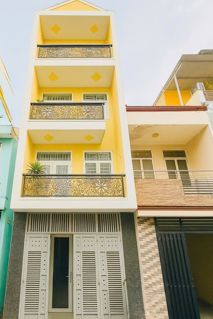 Nhà bán Tân Bình 51m² giá 12.85 tỷ - Nội thất cao cấp, hẻm xe hơi 6m