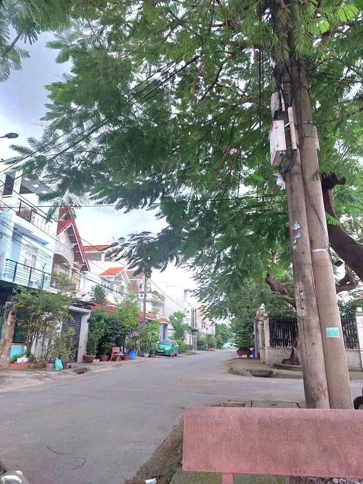 Đất nền Nguyễn Duy Trinh, quận 9, diện tích 214m² giá 18 tỷ - Lô góc xe tải tránh!