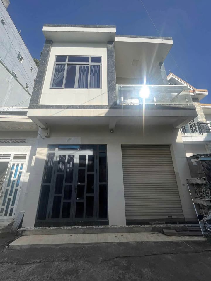 Nhà hẻm 02 Cao Đạt Buôn Ma Thuột 54m² giá 3.6 tỷ - Sổ hồng chính chủ, tiện ích đầy đủ!