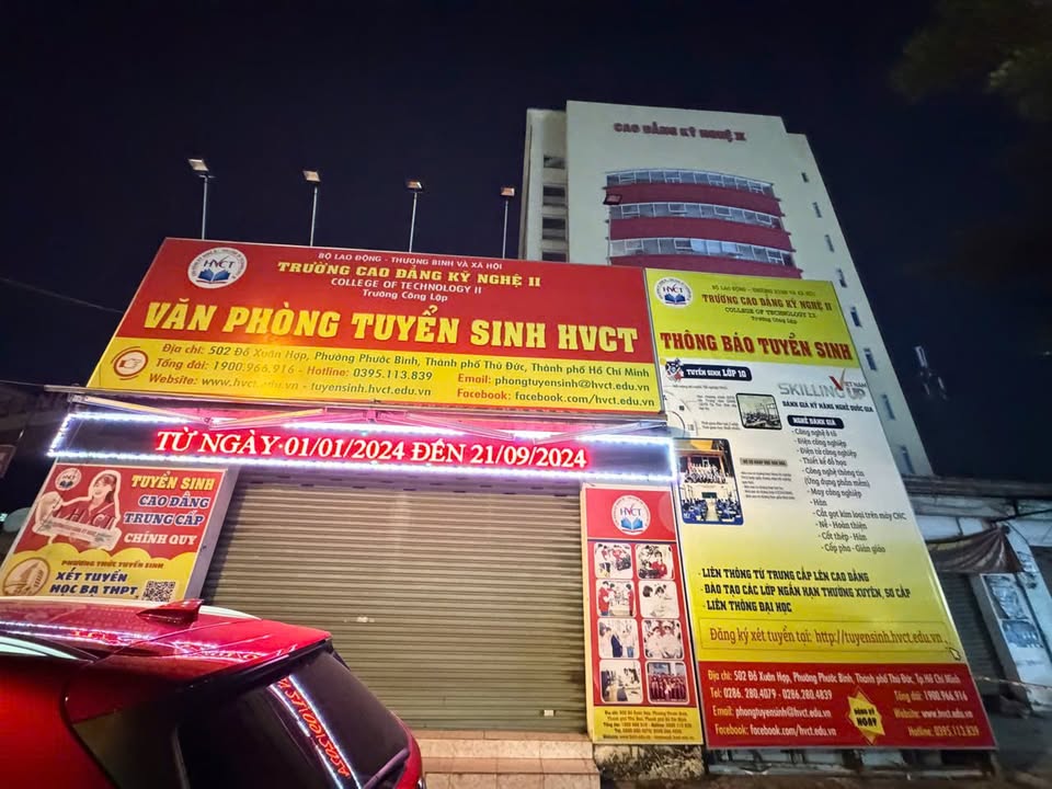 Bán nhà mặt tiền 343 Đỗ Xuân Hợp, Thủ Đức - Diện tích 240m², kinh doanh sầm uất!