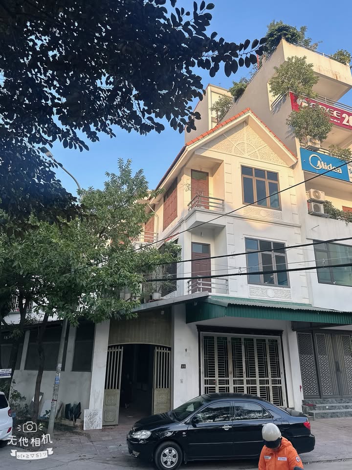 Nhà 3 Tầng Lô Góc Tại Gia Cẩm, Việt Trì 154m² giá 18.9 tỷ - Vị trí đắc địa gần Quảng Trường Hùng Vương!